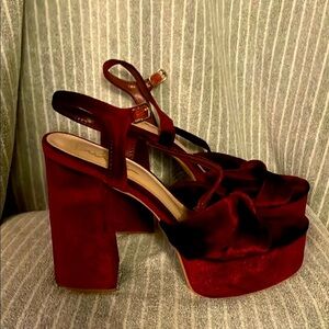 Lulus Falura Wine Velvet Platform Heels – Women’s 10